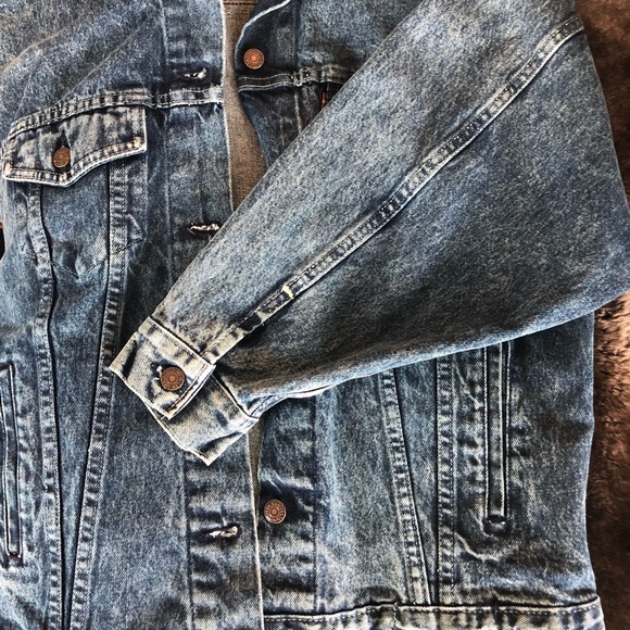 Vintage Jean Jacket with hand painted sunflower - Picture 5 of 5